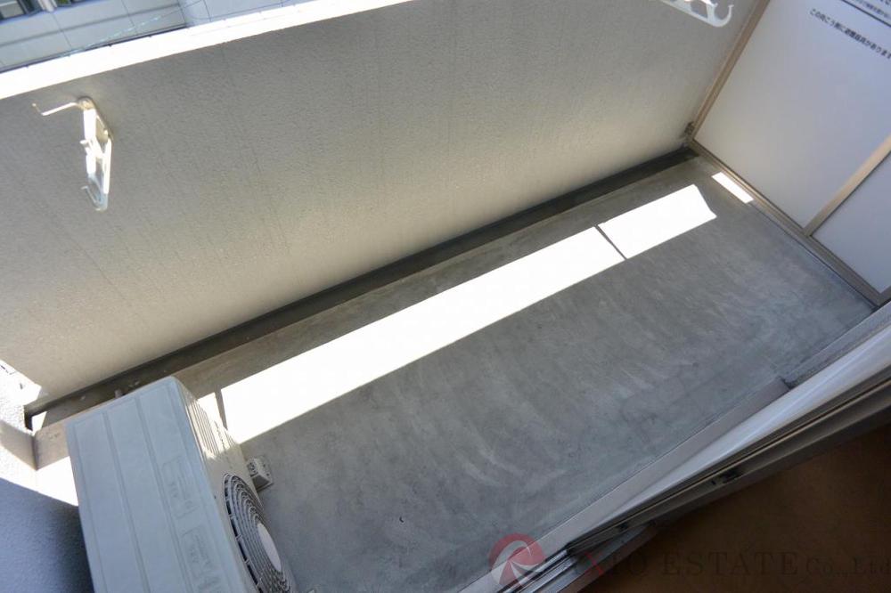 23/30 バルコニー