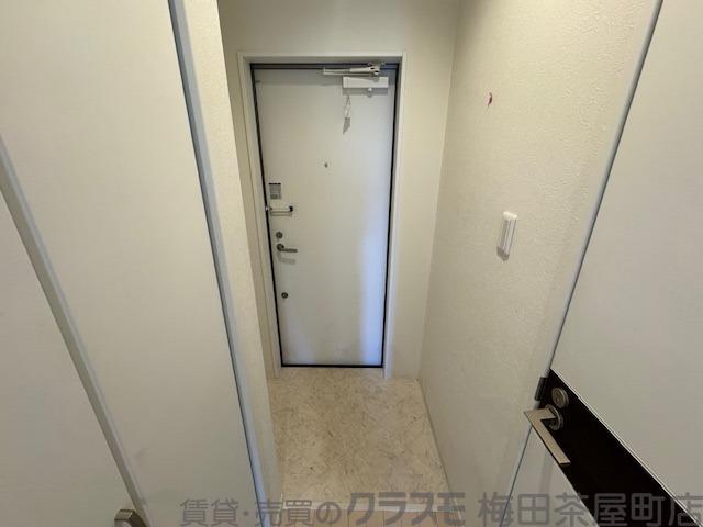14/30 玄関