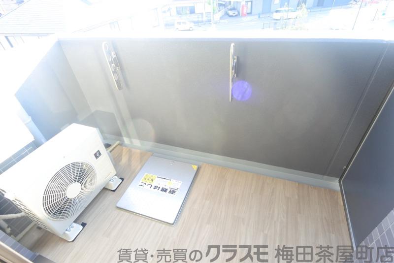 23/30 バルコニー