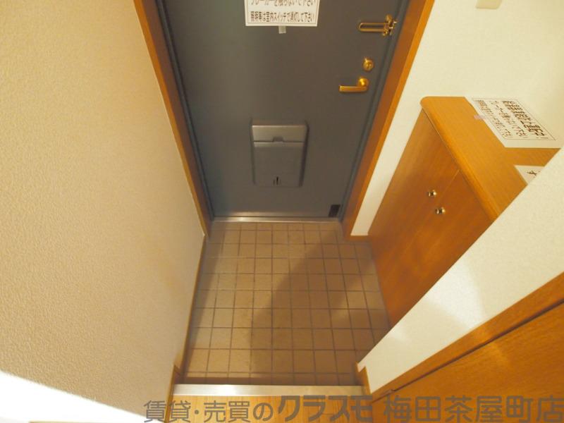 16/30 玄関