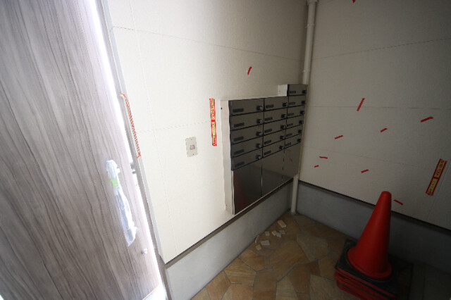 28/30 エントランス