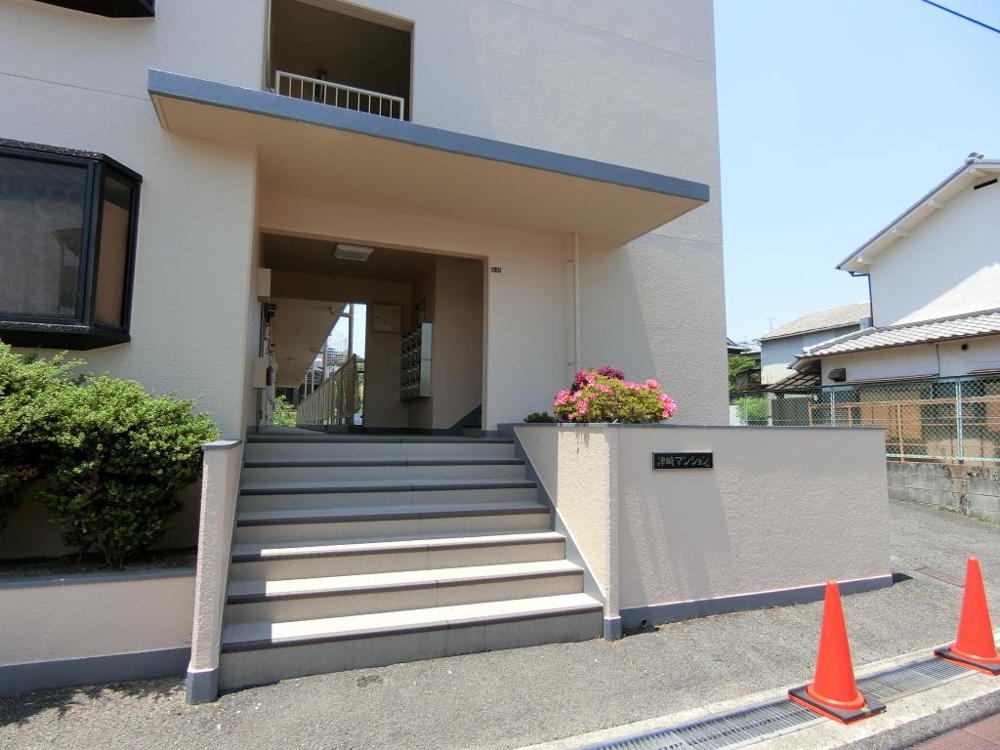 26/30 エントランス