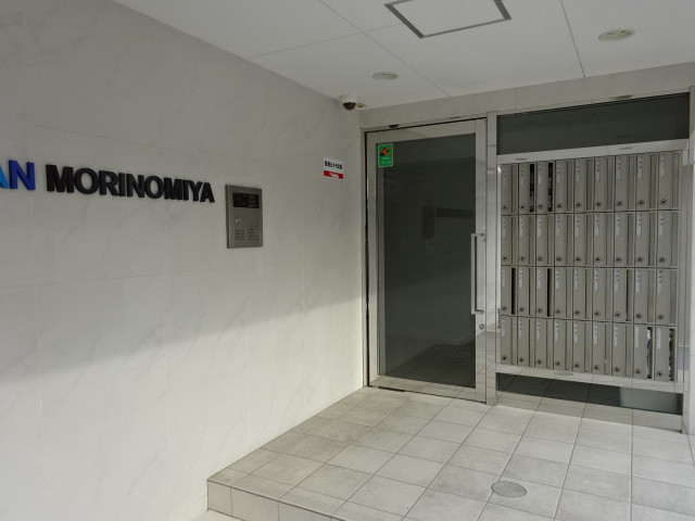 23/30 エントランス