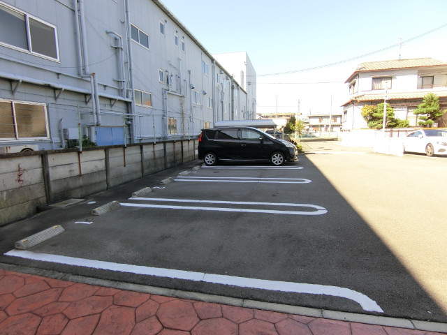 26/30 駐車場