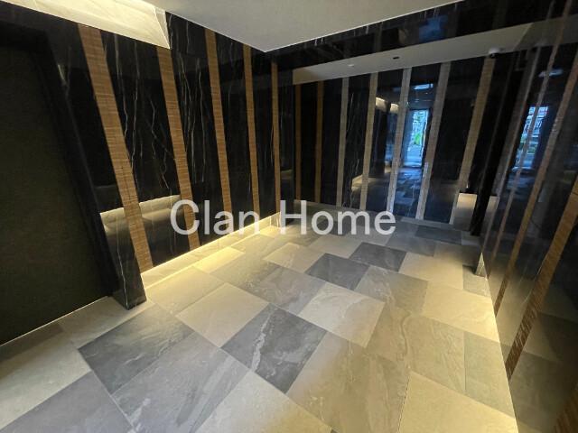 26/30 エントランス