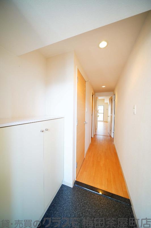14/30 玄関