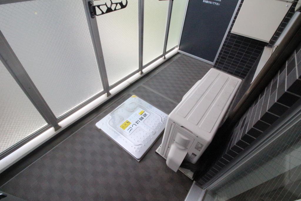 23/30 バルコニー