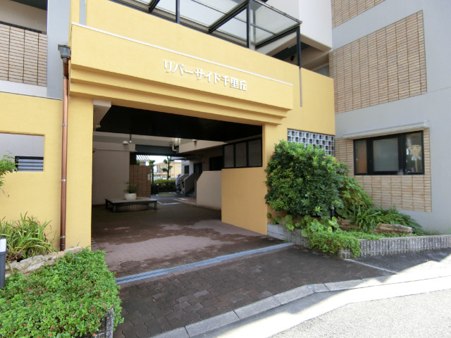 2/5 エントランス