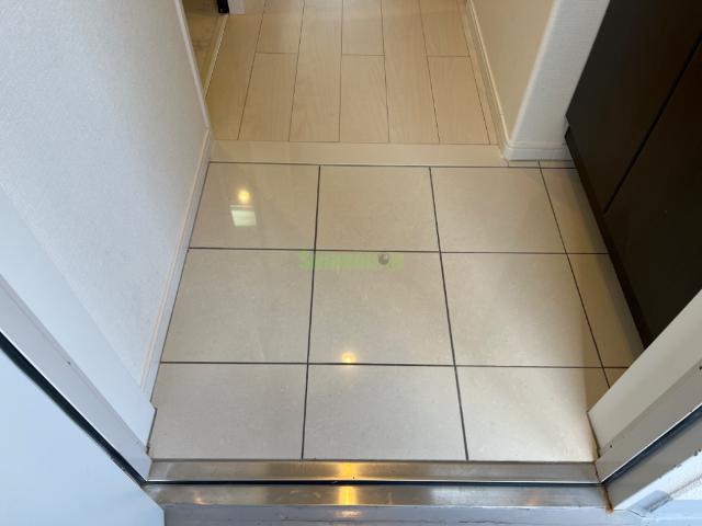 13/29 玄関