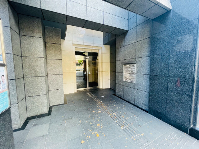 22/24 エントランス