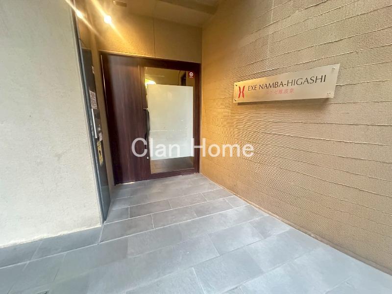 27/30 エントランス