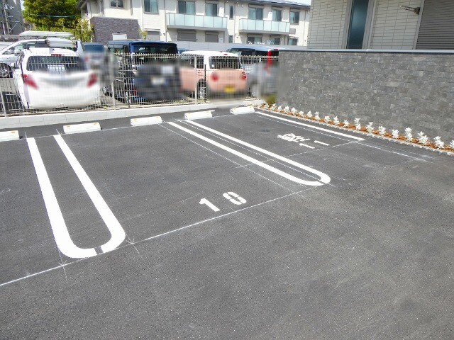 25/30 駐車場