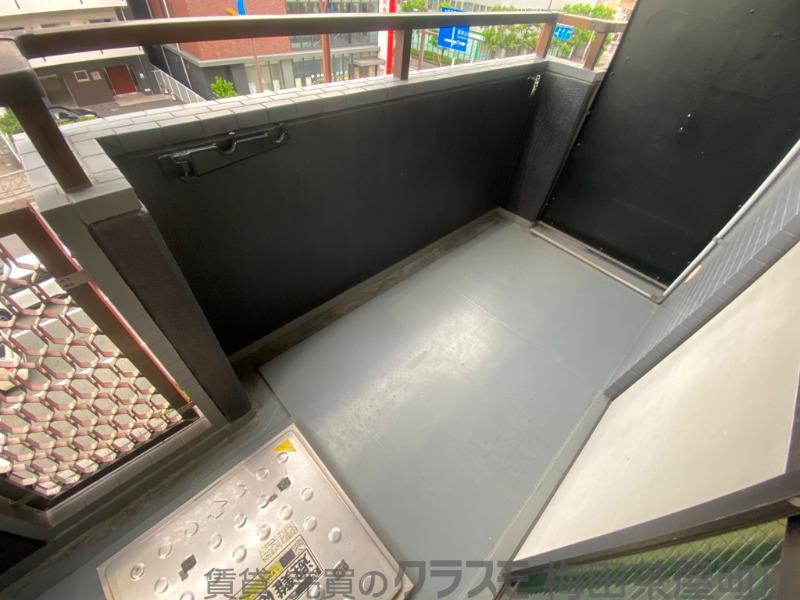 21/30 バルコニー