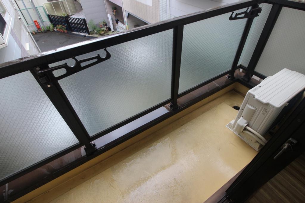 23/30 バルコニー