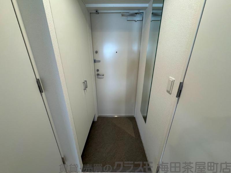 14/30 玄関