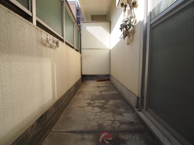 23/30 バルコニー