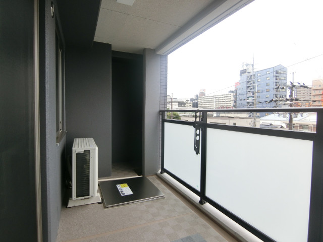 20/30 バルコニー