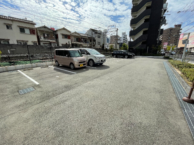 28/30 駐車場