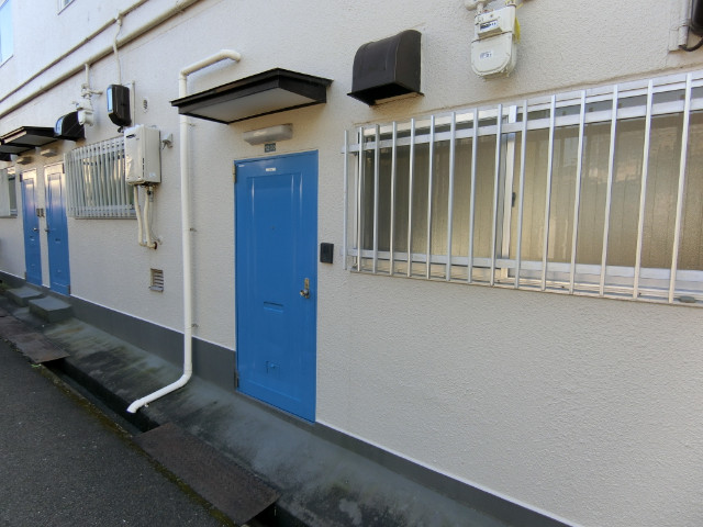 23/30 エントランス