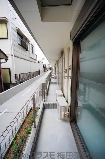 13/30 バルコニー