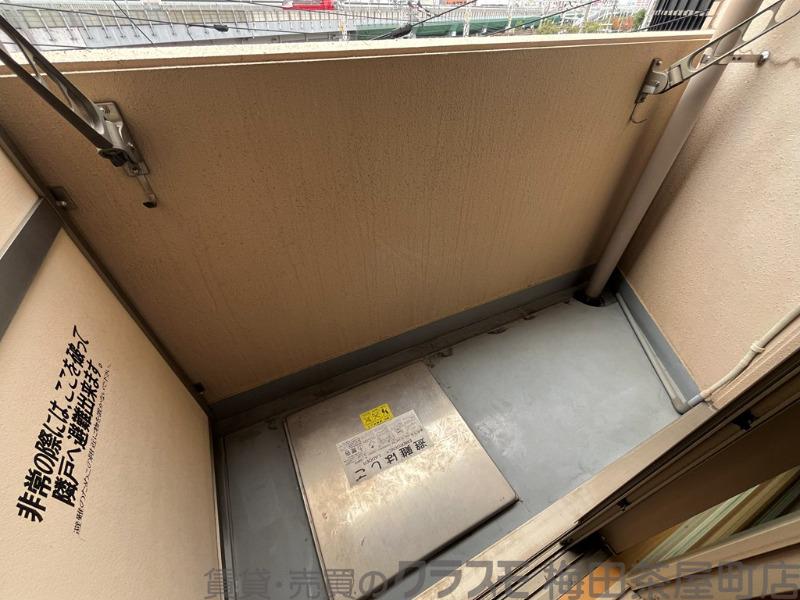 21/30 バルコニー