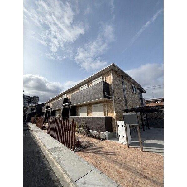 13/14 エントランス