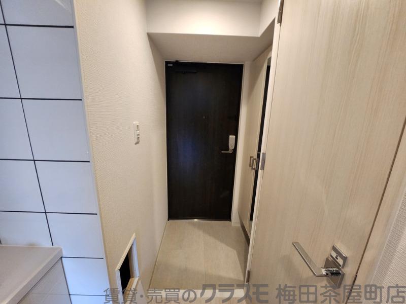 14/30 玄関