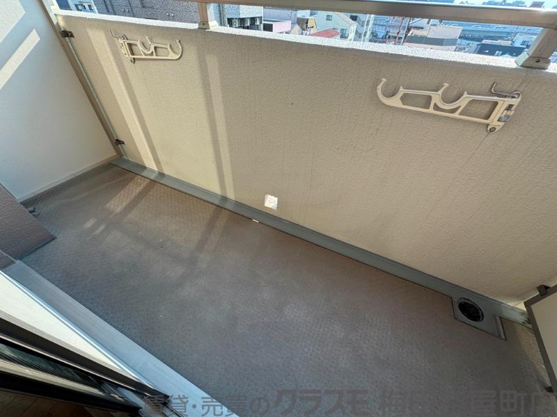 21/30 バルコニー