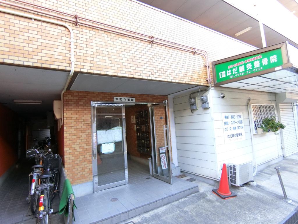 25/30 エントランス