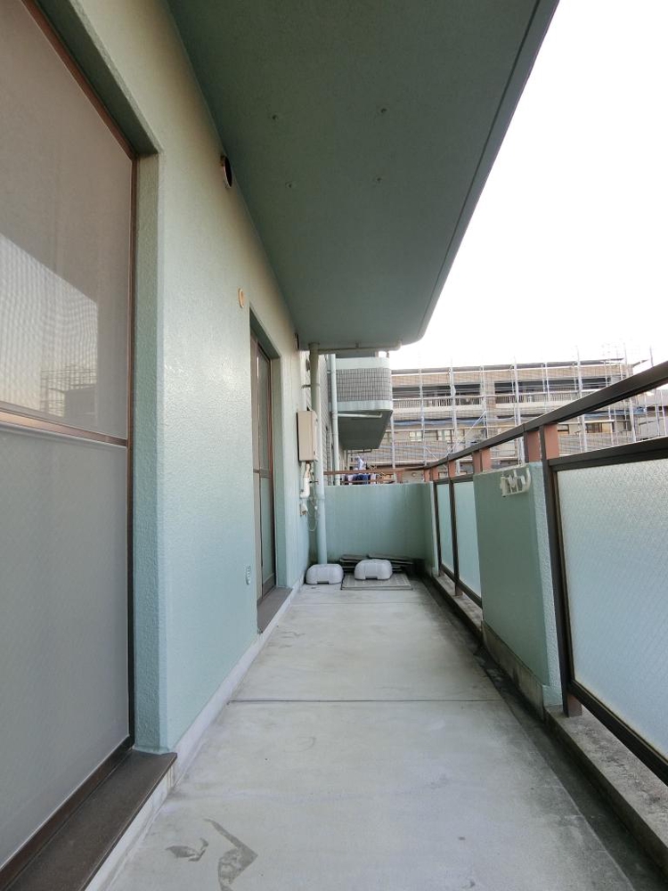 25/30 バルコニー