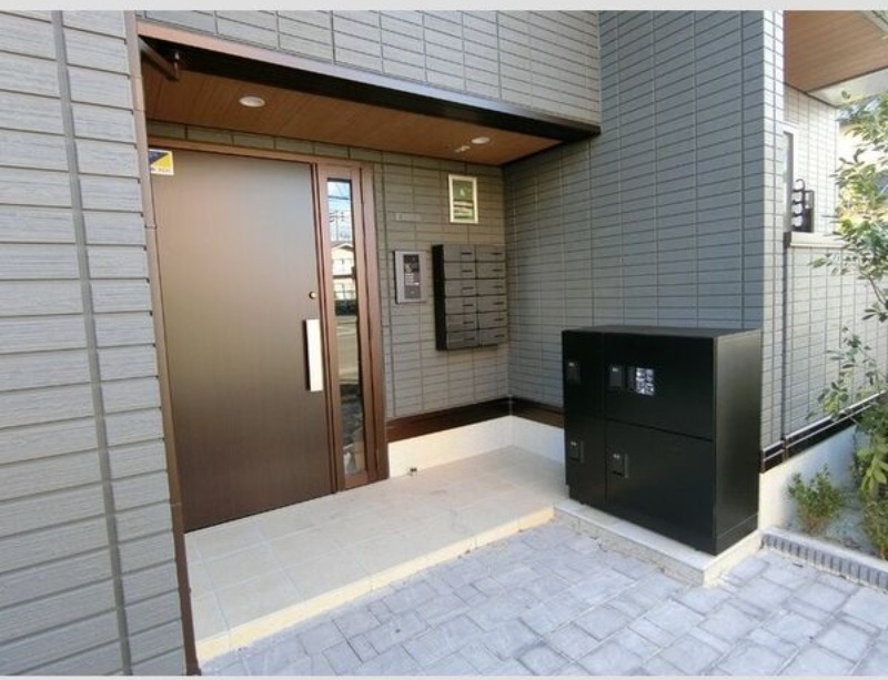 16/22 エントランス