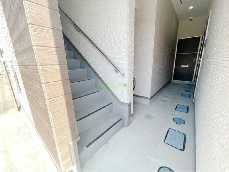 18/24 エントランス