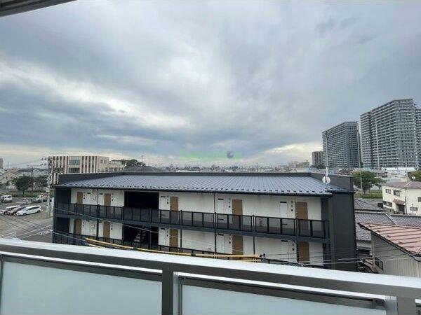 13/23 バルコニー