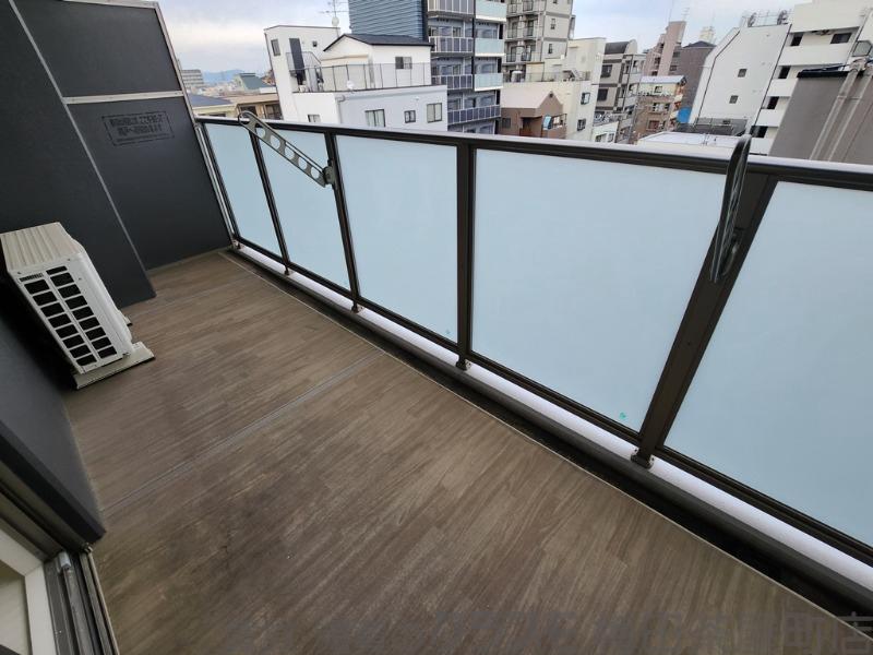 23/30 バルコニー