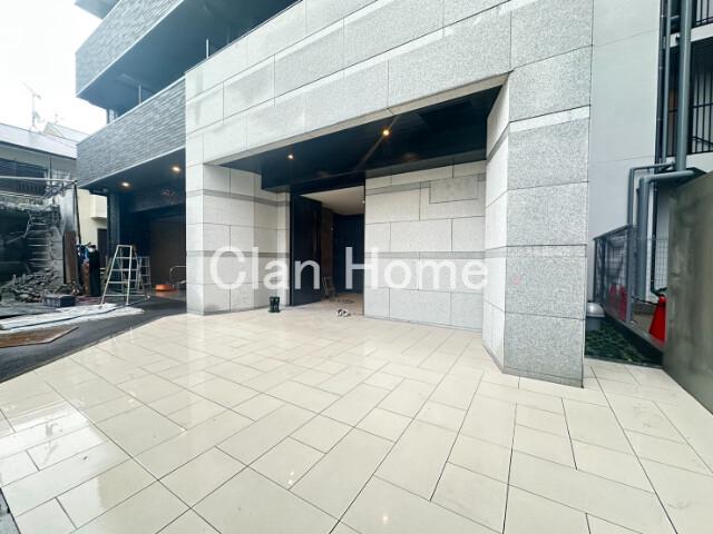 2/2 エントランス