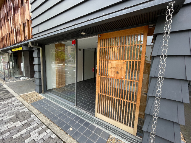 2/3 エントランス