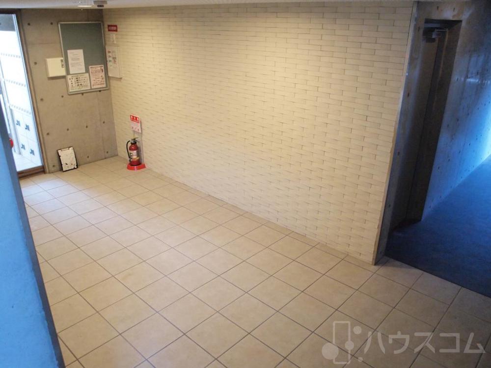 24/29 エントランス