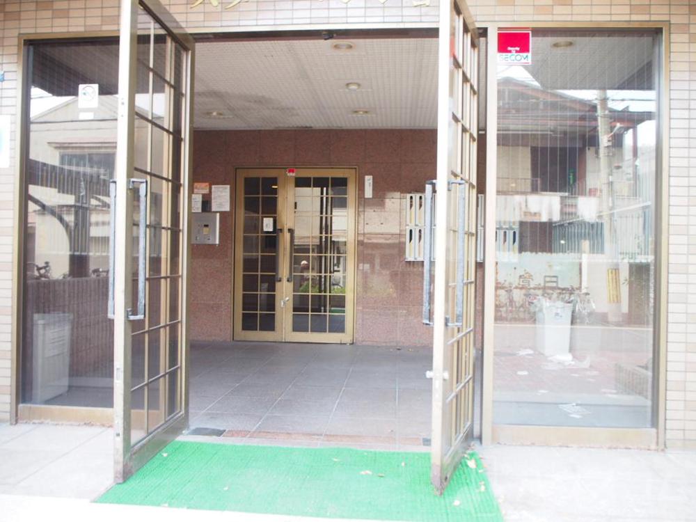 2/4 エントランス