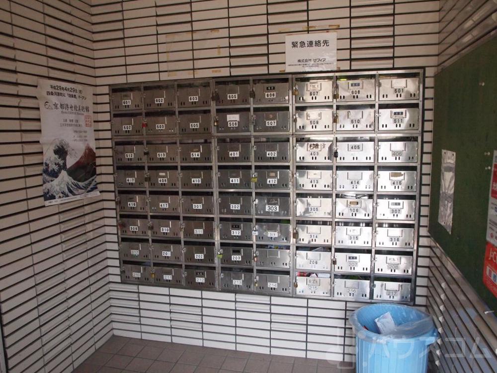 24/29 エントランス