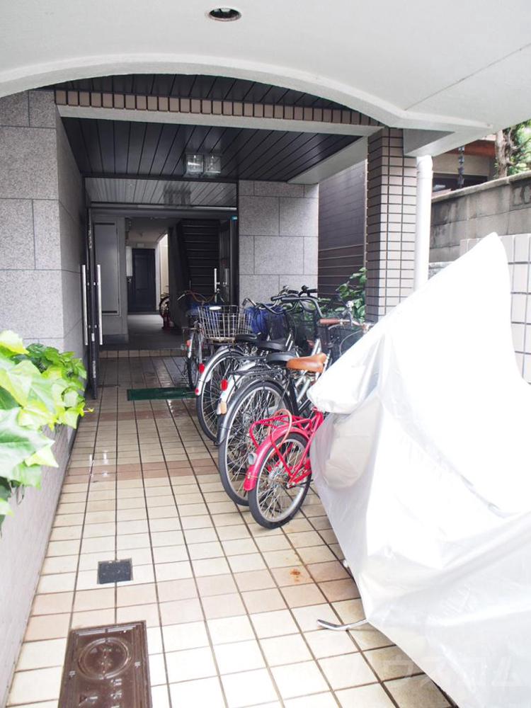 20/29 エントランス