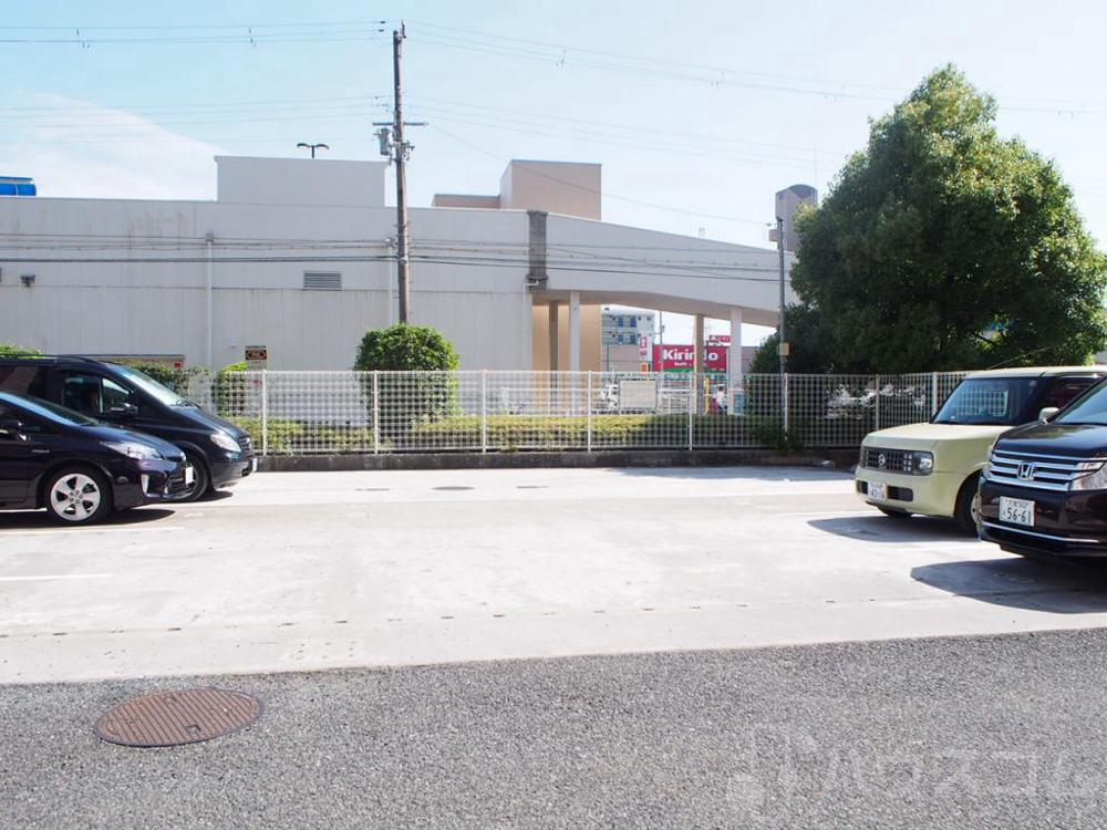 20/27 駐車場
