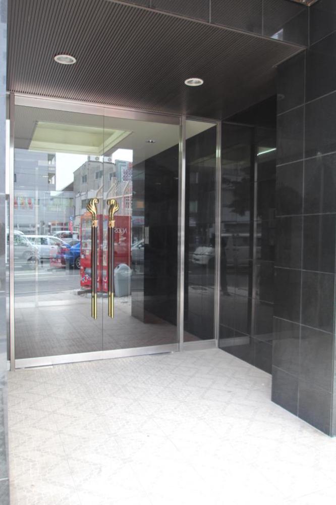 25/30 エントランス