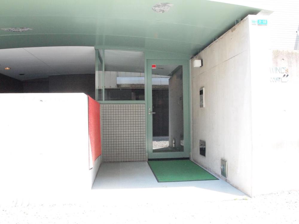 23/29 エントランス