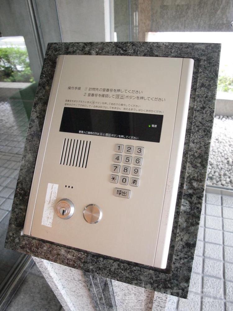 2/5 エントランス
