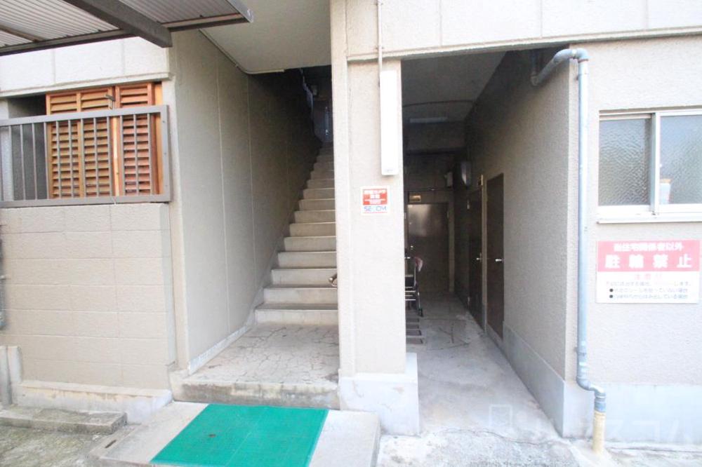 3/8 エントランス