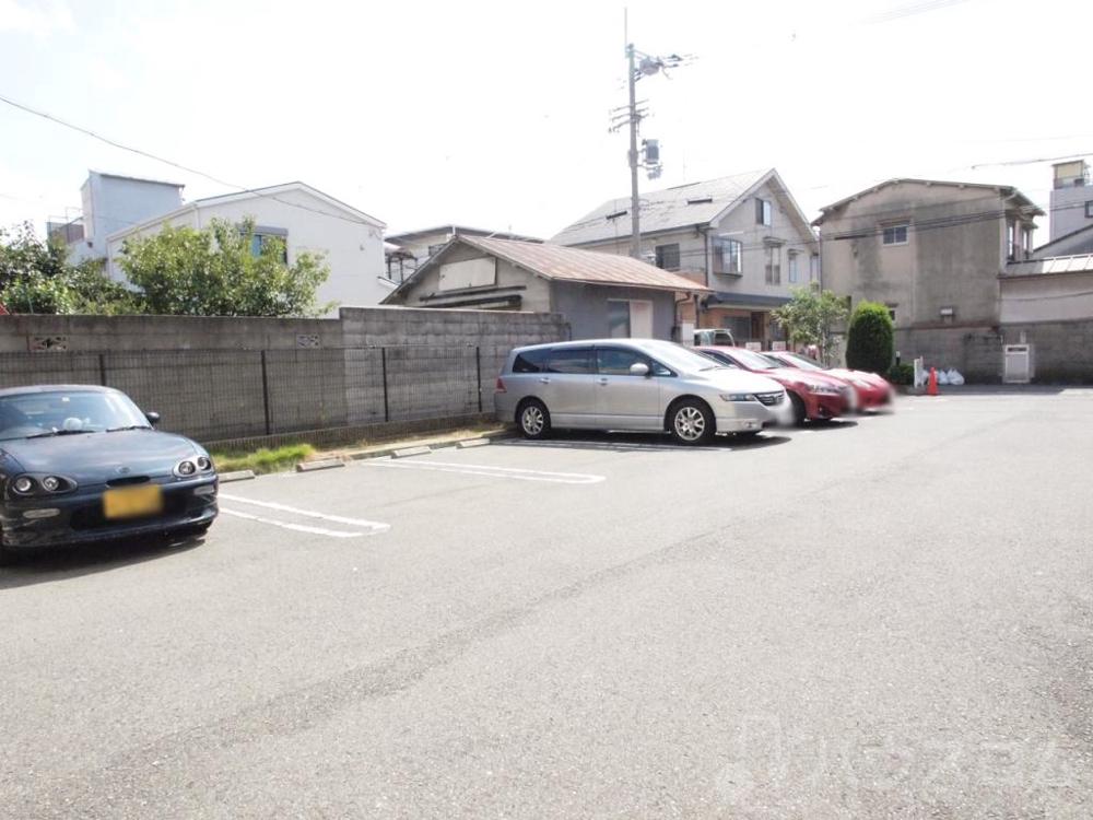 24/29 駐車場