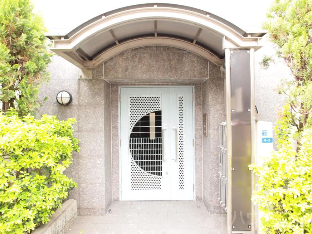 18/24 エントランス