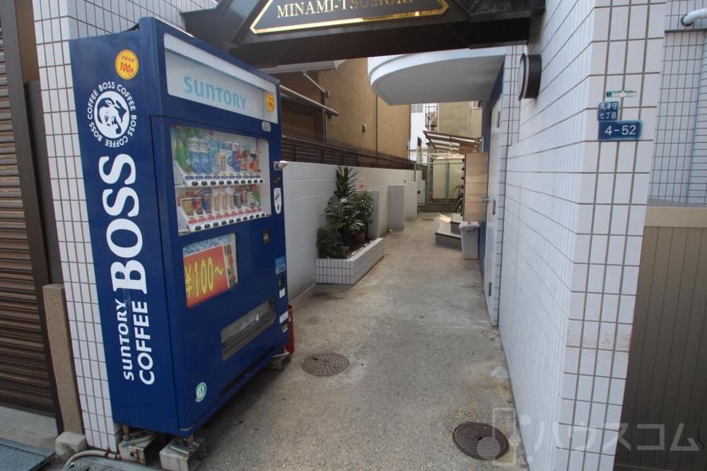 25/30 エントランス