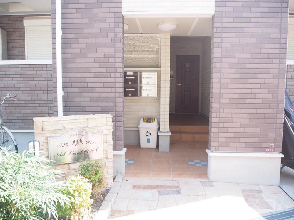 28/30 エントランス