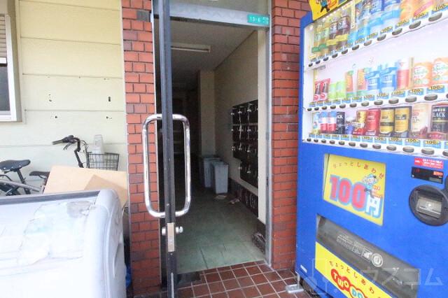 3/7 エントランス